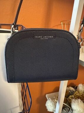 MARC JACOBS Navy Blue “Playback”Crossbody Bag(NWOT)